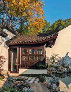 一年四次的鸢茶话会，秋季游园会定档。
在观前地铁站口，平江路